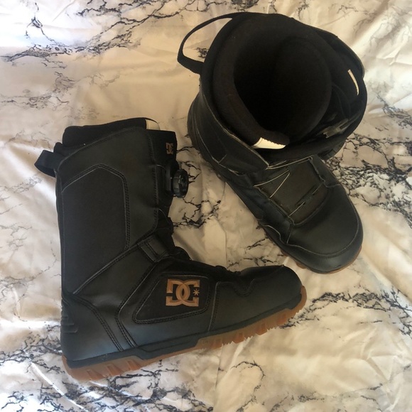 SOLD: DC Scout 2010 BOA snowboarding boots - Picture 2 of 8
